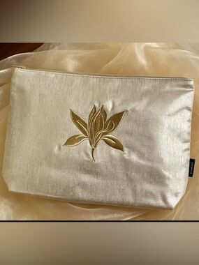 Chanel Beauty Cosmetic Pouch